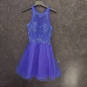Elegant Blue Sleeveless Dress